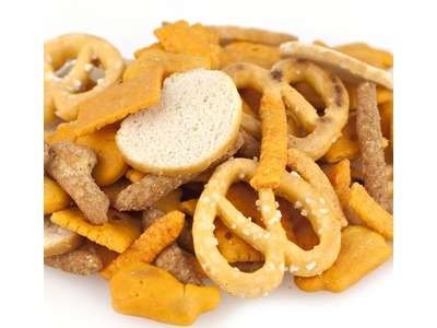 Cheddar Lovers Snack Mix image 0